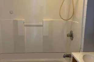 80 Cochran St, Chicopee, MA 01020 - Photo 5