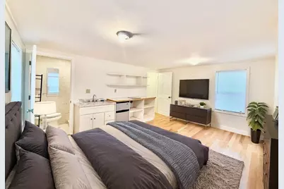 19 Common St #2, Weymouth, MA 02188 - Photo 9