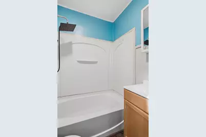 48 Hubbard St #1R, Ludlow, MA 01056 - Photo 9