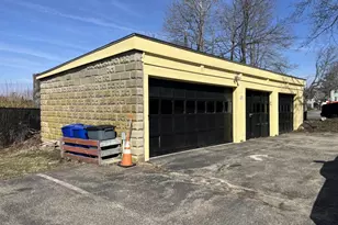 810 Pleasant St, Leicester, MA 01524 - Photo 3