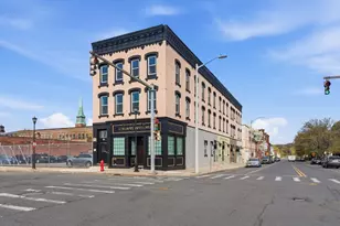180 Lyman St, Holyoke, MA 01040 - Photo 1