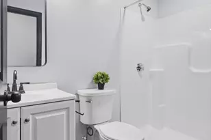 180 Lyman St, Holyoke, MA 01040 - Photo 9