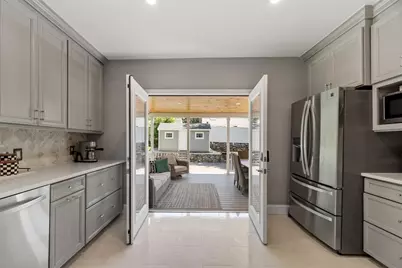 15 Bennett St, Hudson, MA 01749 - Photo 19