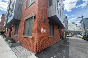 7 Sumner Pl, Boston, MA 02128 - Photo 17