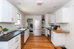 18 Hammond Rd, Natick, MA 01760 - Photo 5