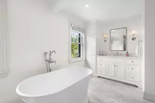 3 Cleveland Rd, Brookline, MA 02445 - Photo 13