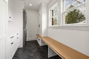3 Cleveland Rd, Brookline, MA 02445 - Photo 9