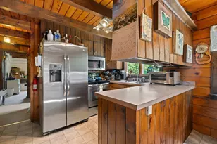 4A Fletcher St, Plainville, MA 02762 - Photo 9