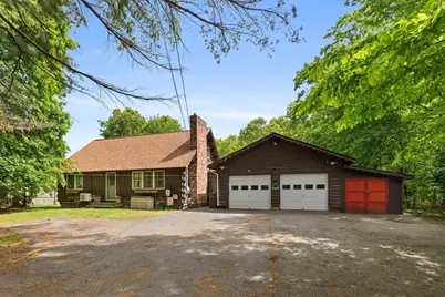 4A Fletcher St, Plainville, MA 02762 - Photo 3