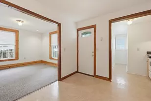 36 Albion St, Malden, MA 02148 - Photo 5