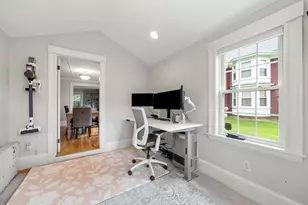 678 Boston Post Rd, Weston, MA 02493 - Photo 15