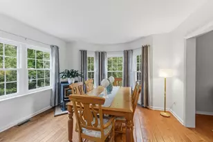 19 Old Farm Rd, Douglas, MA 01516 - Photo 9