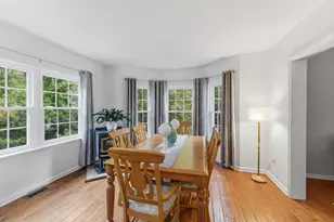 19 Old Farm Rd, Douglas, MA 01516 - Photo 9