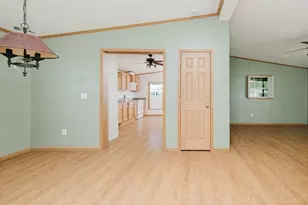 173 Bumila Dr, Raynham, MA 02767 - Photo 15