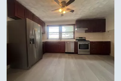 21 Hillside Street, Lowell, MA 01851 - Photo 5