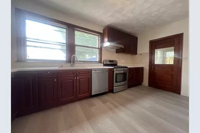 21 Hillside Street, Lowell, MA 01851 - Photo 7