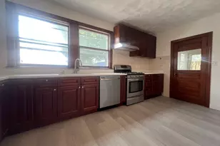 21 Hillside St, Lowell, MA 01851 - Photo 7