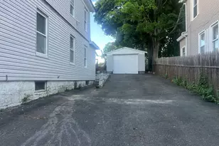 21 Hillside St, Lowell, MA 01851 - Photo 3