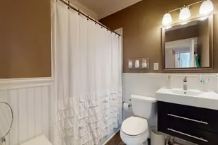539 E 7th St, Boston, MA 02127 - Photo 15
