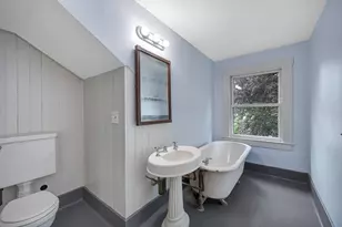 305 Andover St, Lowell, MA 01852 - Photo 33