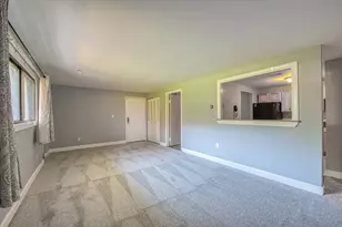 221 Oak St, Brockton, MA 02301 - Photo 5