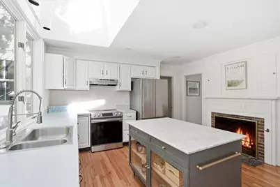 801 Main St, Hingham, MA 02043 - Photo 3