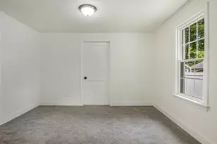 320 Tremont St, Springfield, MA 01104 - Photo 21