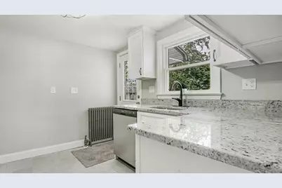 320 Tremont Street, Springfield, MA 01104 - Photo 15