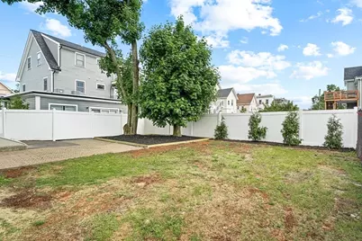 100 Emerald St, Malden, MA 02148 - Photo 23