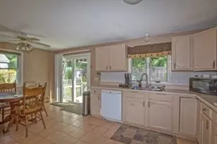 27 Country Club Dr, Westfield, MA 01085 - Photo 15