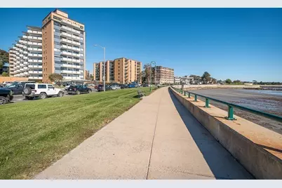 300 Lynn Shore Dr #410, Lynn, MA 01902 - Photo 9