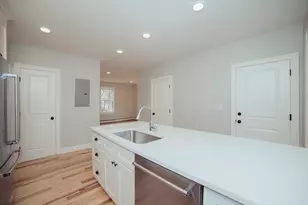 10 Duffley Ct, Brookline, MA 02467 - Photo 3