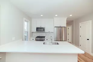 10 Duffley Ct, Brookline, MA 02467 - Photo 5
