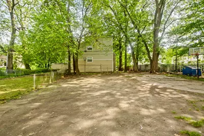 45 Orchard St, Springfield, MA 01107 - Photo 5