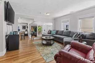 17 B Bonair St, Somerville, MA 02145 - Photo 1