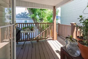 17 B Bonair St, Somerville, MA 02145 - Photo 9