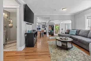 17 B Bonair St, Somerville, MA 02145 - Photo 3