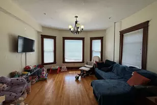 32 Woodbine St, Worcester, MA 01603 - Photo 3