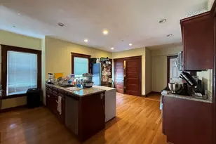 32 Woodbine St, Worcester, MA 01603 - Photo 7