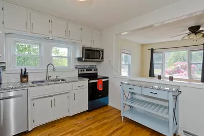 30 Cady St, Ludlow, MA 01056 - Photo 5