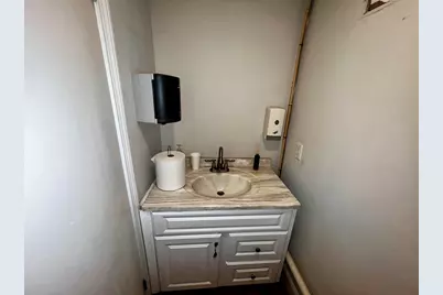 19 Pilgrim Rd, Boston, MA 02215 - Photo 11