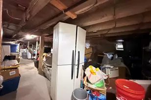 142 Abbott St, Lawrence, MA 01843 - Photo 27
