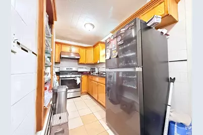 142 Abbott St, Lawrence, MA 01843 - Photo 11