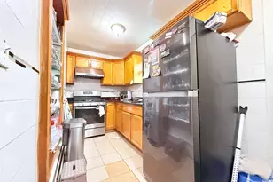 142 Abbott St, Lawrence, MA 01843 - Photo 11