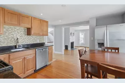 52 Pleasant Street, Woburn, MA 01801 - Photo 7