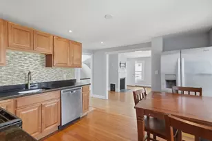52 Pleasant St, Woburn, MA 01801 - Photo 7