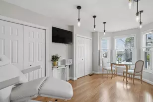 52 Pleasant St, Woburn, MA 01801 - Photo 23