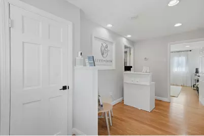 52 Pleasant Street, Woburn, MA 01801 - Photo 21