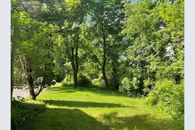 51 Jeffrey Ln, Amherst, MA 01002 - Photo 3