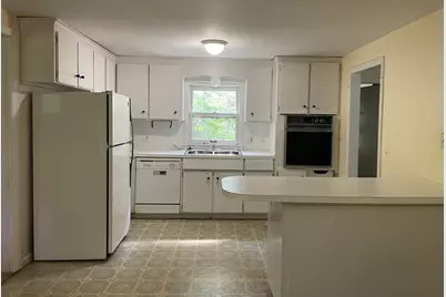 51 Jeffrey Ln, Amherst, MA 01002 - Photo 9